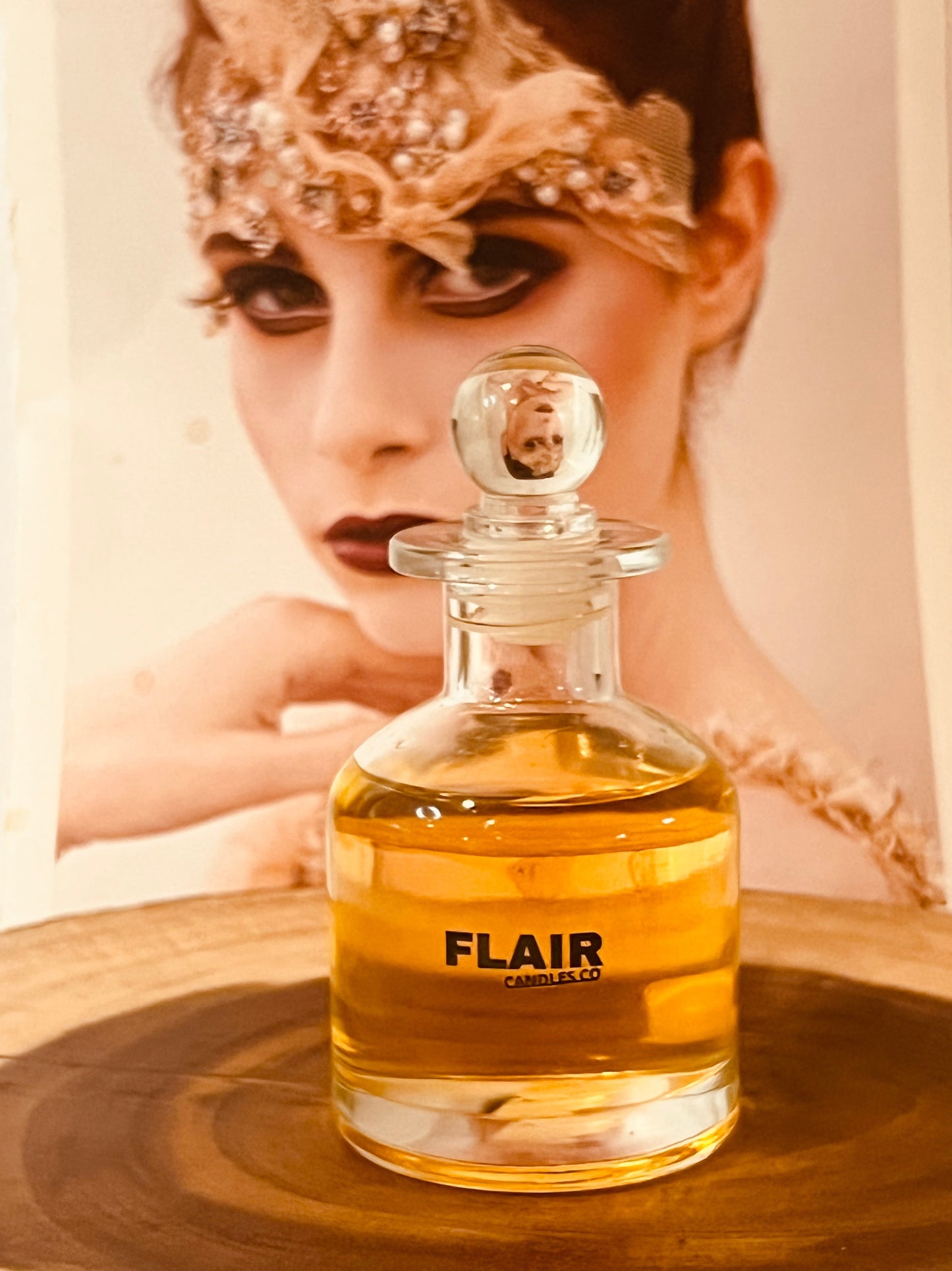 Sweet Tobacco diffuser with 120ml fluid and 8 reeds, rich tobacco, vanilla, patchouli, and oud fragrance lasting 6+ months